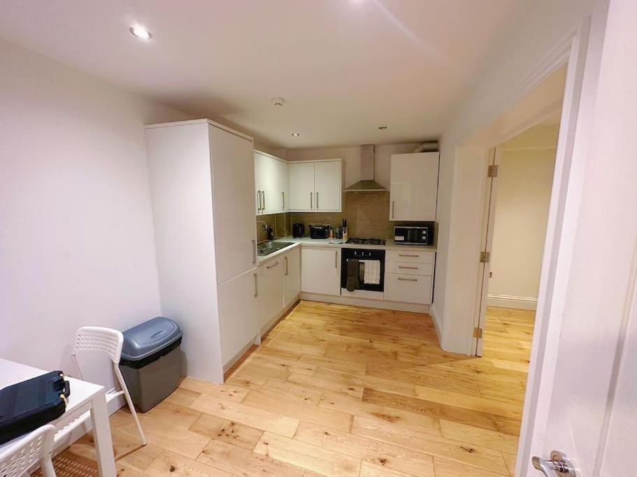 1 Bed Room Flat Near Central ロンドン エクステリア 写真