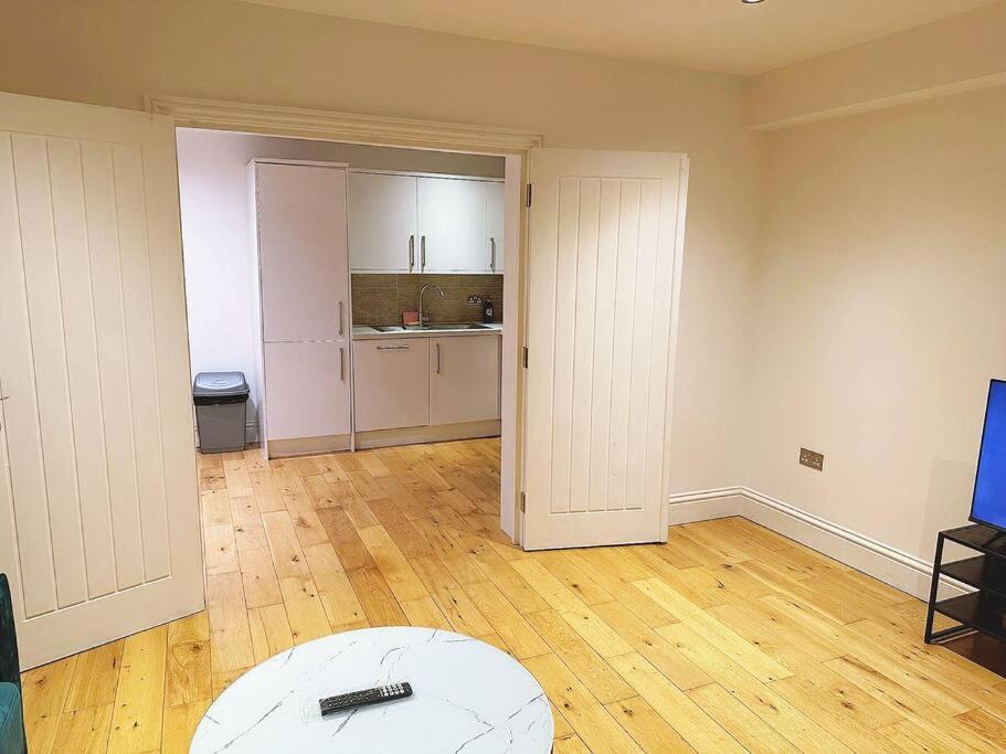 1 Bed Room Flat Near Central ロンドン エクステリア 写真