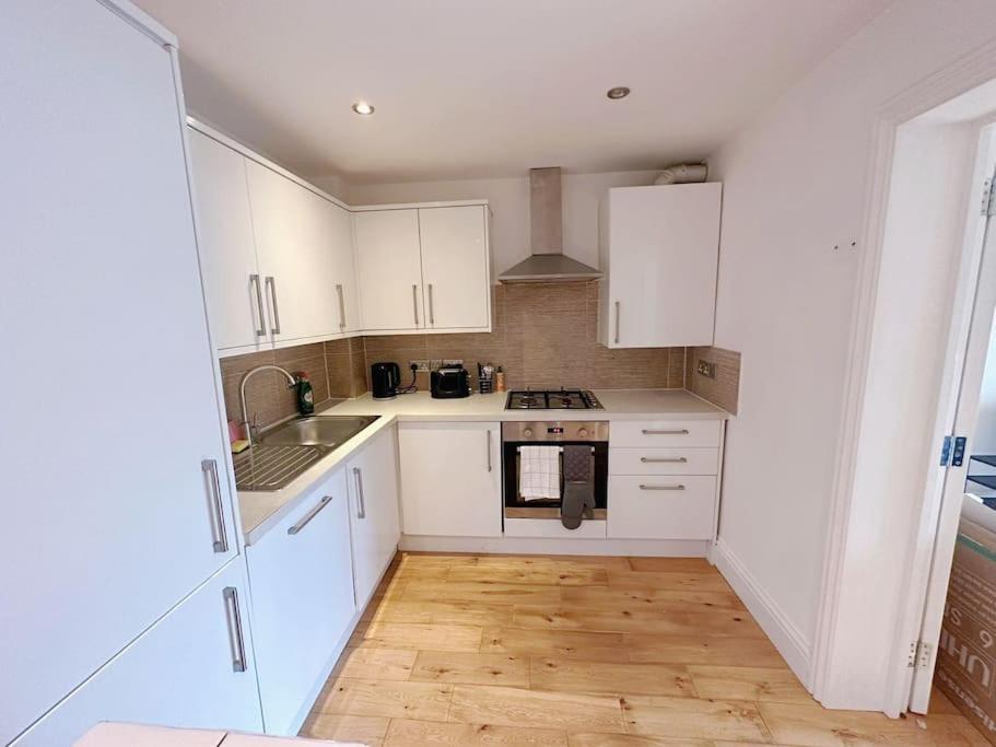 1 Bed Room Flat Near Central ロンドン エクステリア 写真
